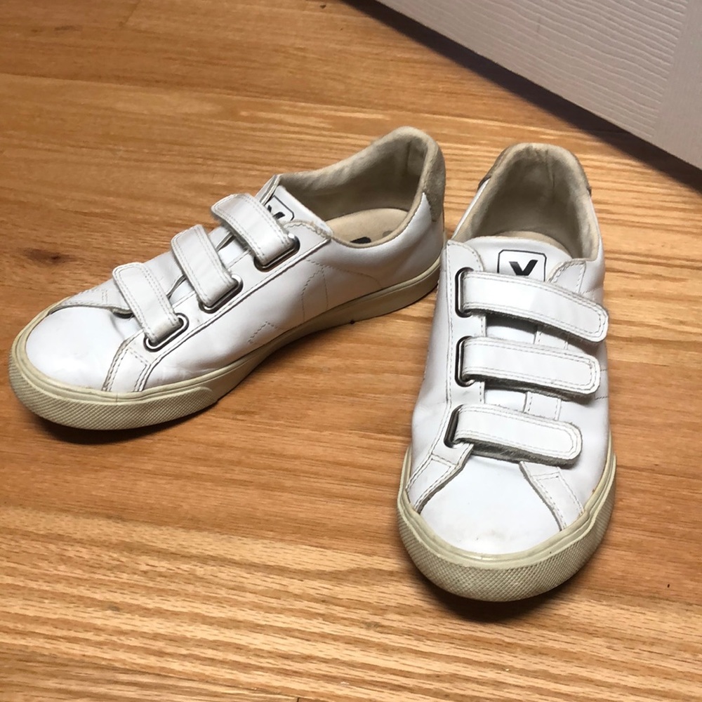 Veja velcro sneakers